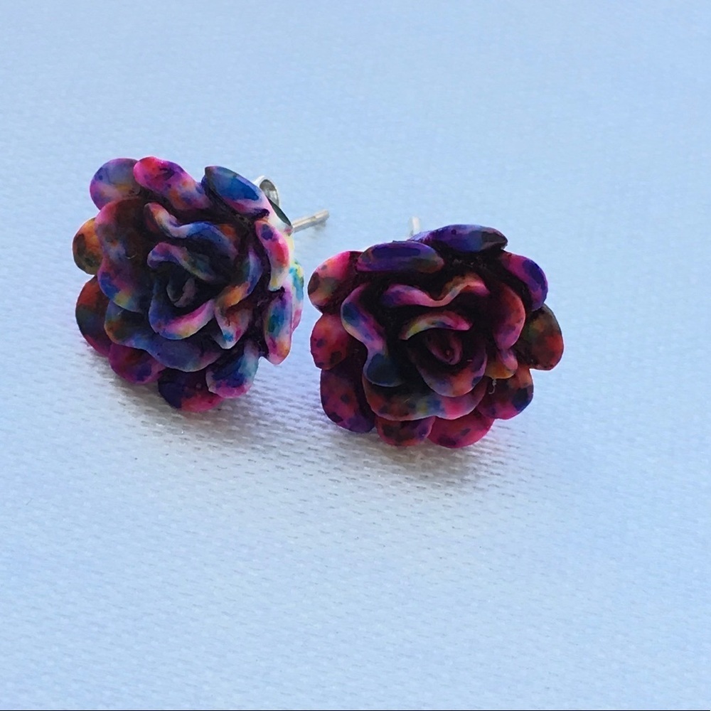 🆕 Rainbow colored Flower earrings 🌸 - Picture 1 of 3